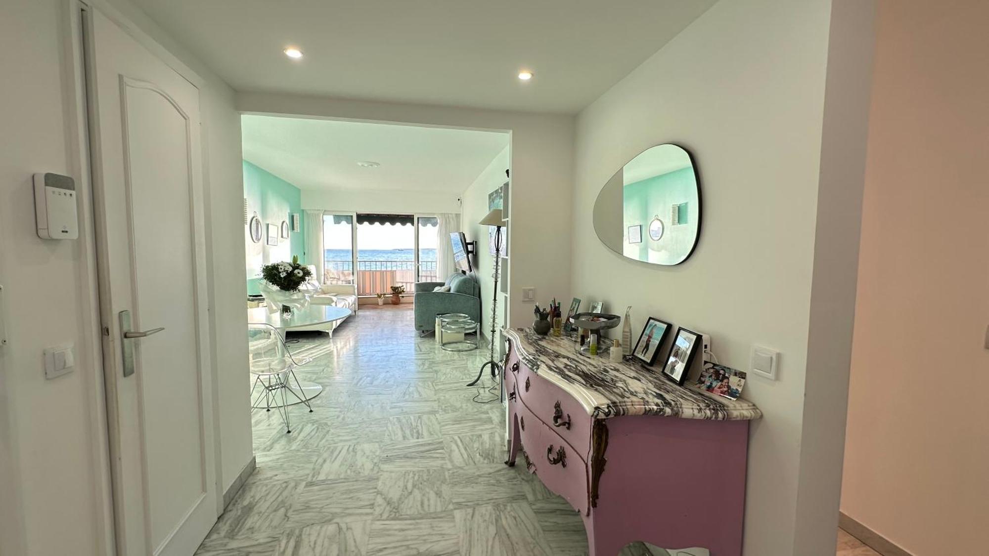 Paradou On The Beach, Amazing View, 3 Beds Antibes