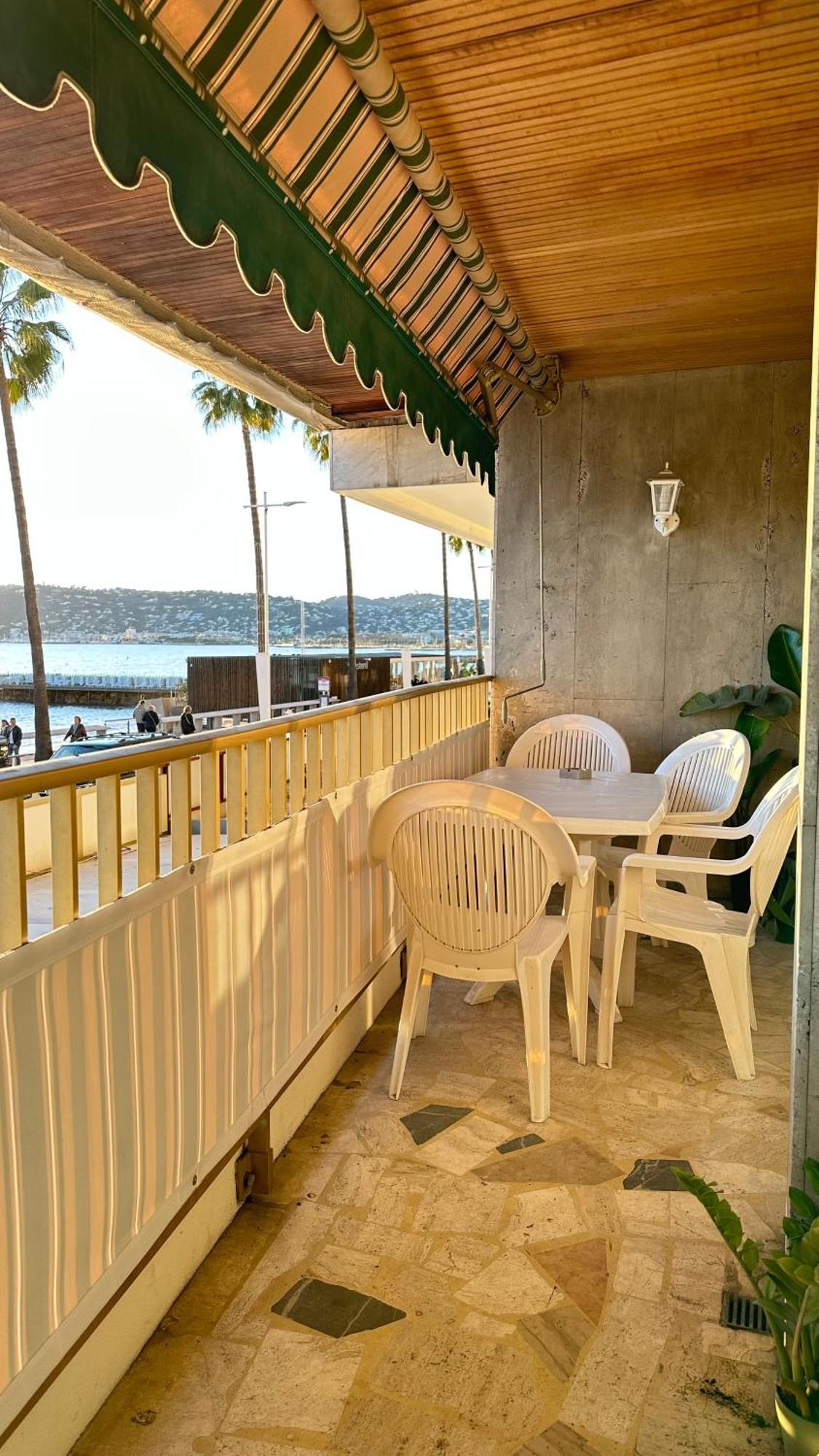 Paradou On The Beach, Amazing View, 3 Beds Appartement Antibes