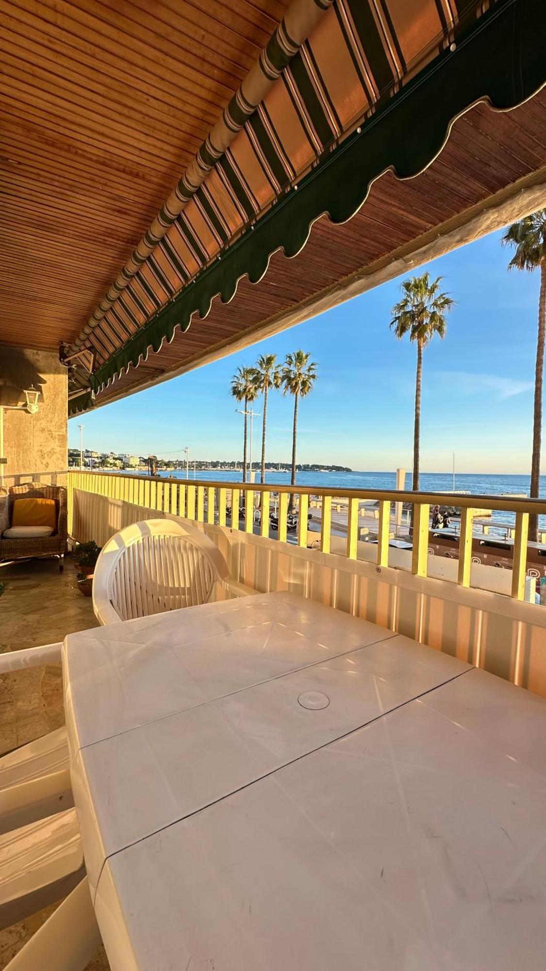 Paradou On The Beach, Amazing View, 3 Beds *